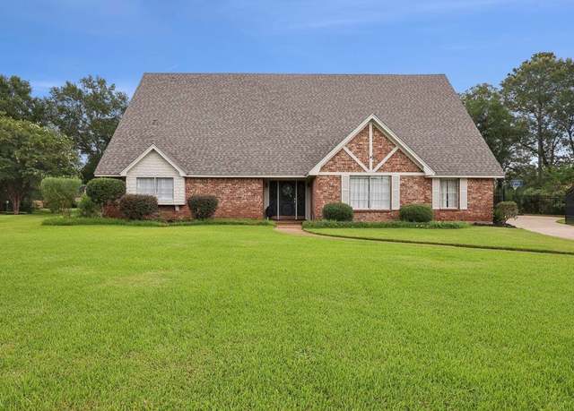Property at 1210 Nottingham Ln, Beaumont, TX 77706, 5 beds, 4.5 baths
