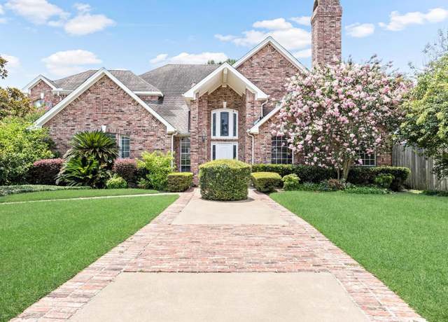 Property at 4945 Bellechase Dr, Beaumont, TX 77706, 4 beds, 4 baths