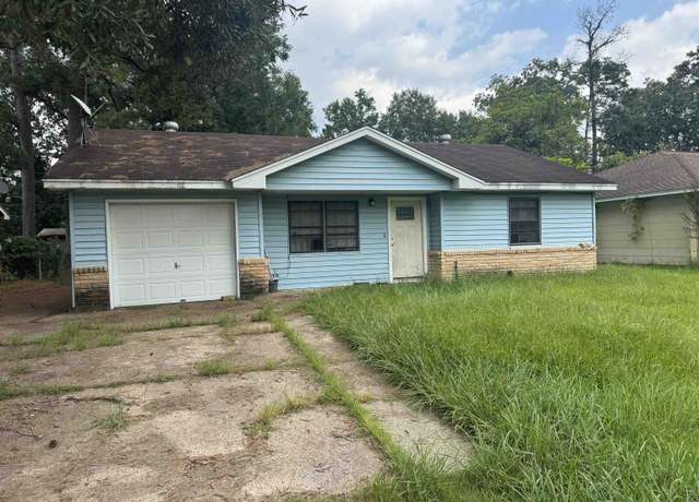 Property at 9330 Cumberland Dr, Beaumont, TX 77708, 4 beds, 1.5 baths