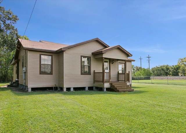 Property at 209 Boutwell Rd, Beaumont, TX 77713, 3 beds, 2 baths