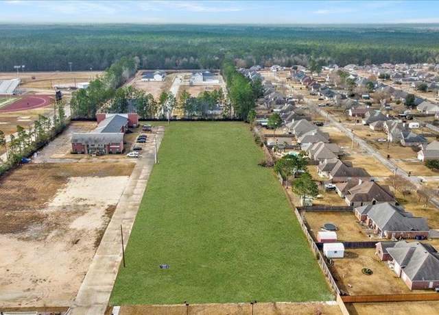 Property at 121 N Lhs Dr, Lumberton, TX 77657
