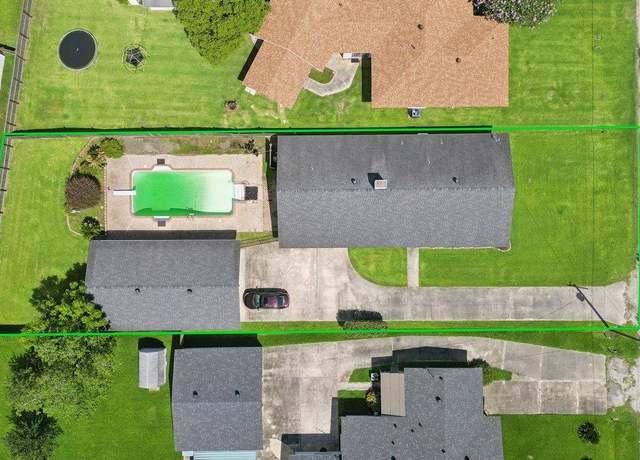 Property at 5035 Gulf Ave, Groves, TX 77619, 3 beds, 2 baths