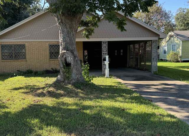 Property at 6253 Jefferson Blvd, Groves, TX 77619, 3 beds, 1.5 baths