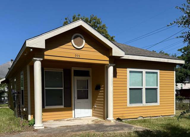 Property at 995 Ewing St, Beaumont, TX 77701, 2 beds, 2 baths