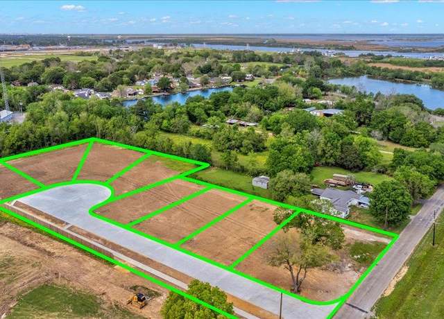 Property at 1122 Mandarin Ln, Port Neches, TX 77651