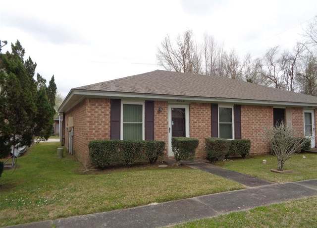 Property at 6255 Bedford Dr, Beaumont, TX 77708, 2 beds, 1 bath