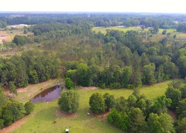 Property at 1531 Old Cemetery Rd, Kountze, TX 77625, 3 beds, 2 baths