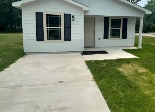 Property at 1855 Cartwright St, Beaumont, TX 77701, 3 beds, 1 bath