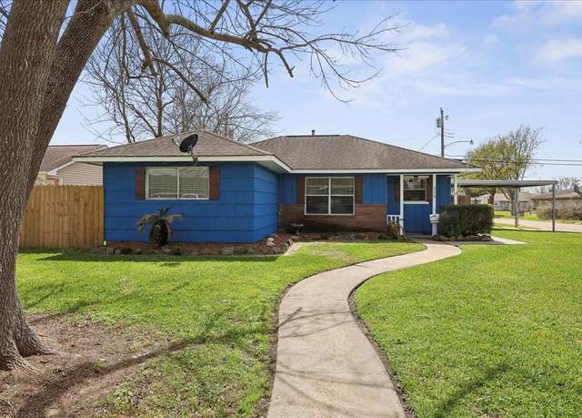 Property at 215 N 34th St, Nederland, TX 77627, 3 beds, 1.5 baths