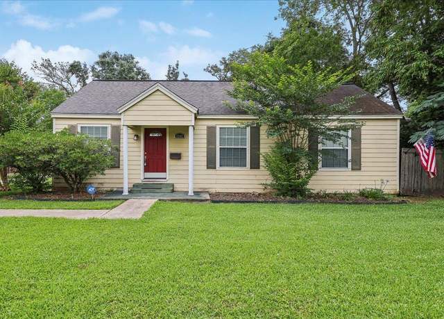 Property at 2342 Briarcliff Dr, Beaumont, TX 77706, 3 beds, 2 baths
