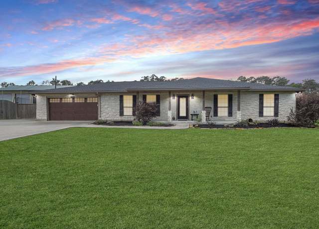 Property at 882 Suncrest Dr, Orange, TX 77630, 3 beds, 2 baths