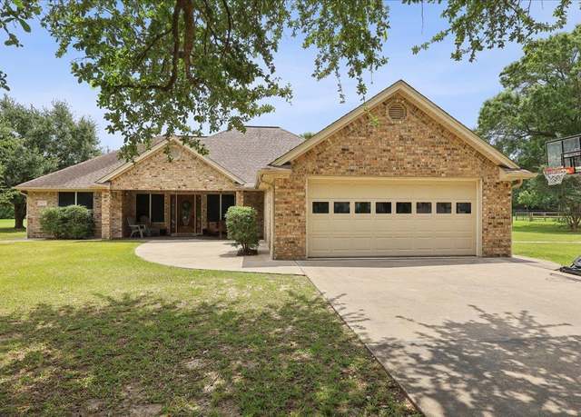 Property at 8590 Edgar Dr, Orange, TX 77630, 3 beds, 2.5 baths