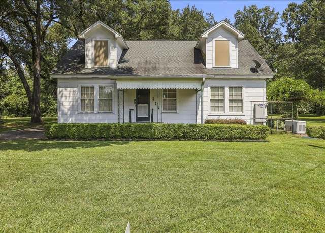 Property at 215 Marceline Blvd, Beaumont, TX 77707, 4 beds, 2 baths