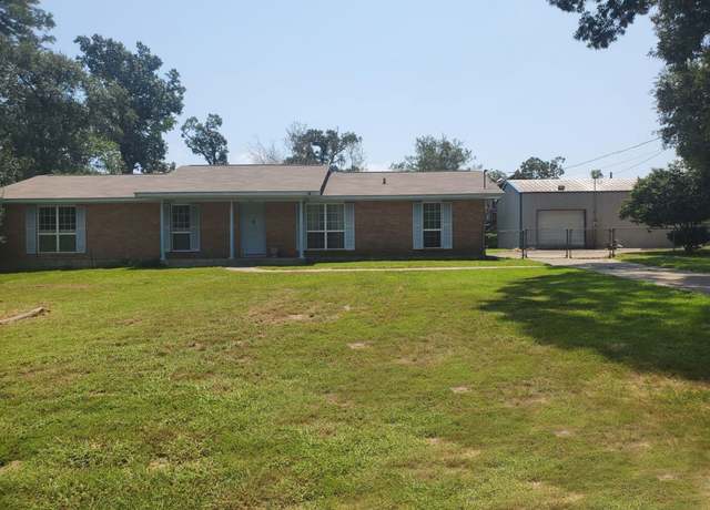 Property at 616 Bilby St, Newton, TX 75966, 3 beds, 1 bath