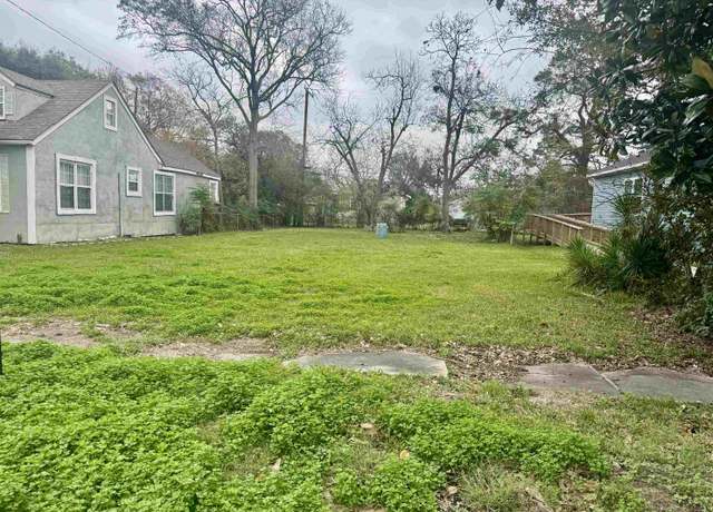 Property at 4020 Proctor St, Port Arthur, TX 77642