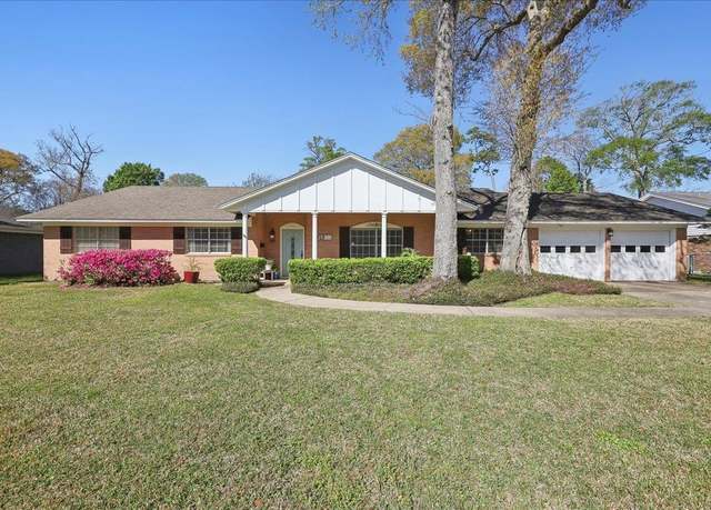 Property at 1925 Chevy Chase Ln, Beaumont, TX 77706, 4 beds, 3 baths