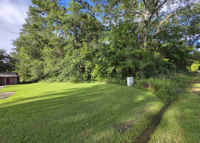 Property at 880 County Road 740, Buna, TX 77612