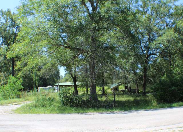 Property at 8359 Wade Rd, Orange, TX 77632, 3 beds, 1 bath