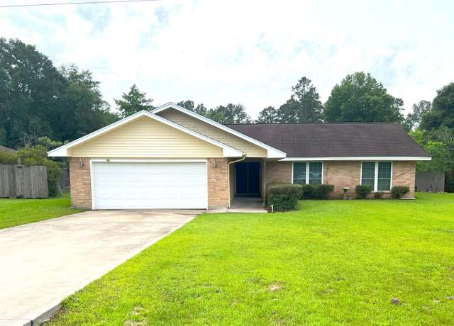 Property at 155 Hunters Ct, Lumberton, TX 77657, 3 beds, 2 baths
