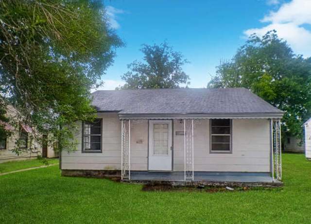 Property at 468 Garland Ave, Beaumont, TX 77705, 3 beds, 2 baths