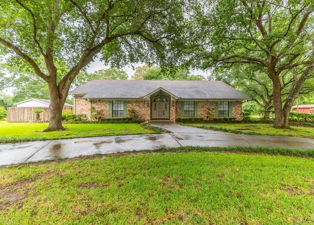 Property at 5260 Avie Ln, Beaumont, TX 77708, 3 beds, 3 baths