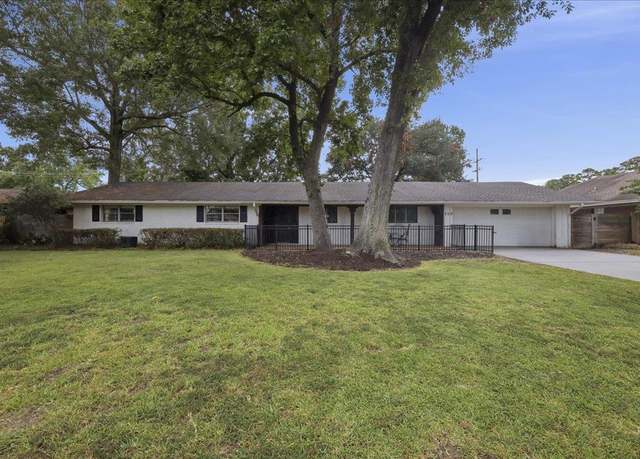 Property at 775 Belvedere Dr, Beaumont, TX 77706, 3 beds, 2.5 baths