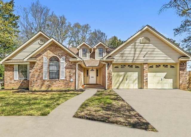 Property at 1127 Timberglen Dr, Livingston, TX 77351, 4 beds, 2 baths