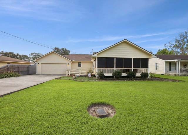 Property at 5724 Baird St, Groves, TX 77619, 4 beds, 3 baths