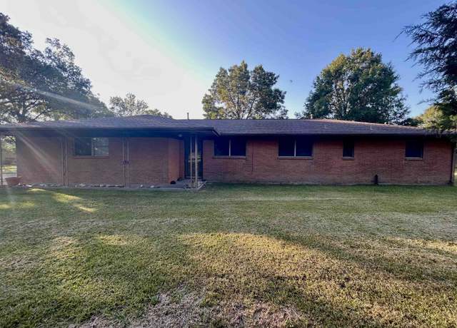 Property at 9306 N Garden Dr, Beaumont, TX 77705, 3 beds, 2 baths