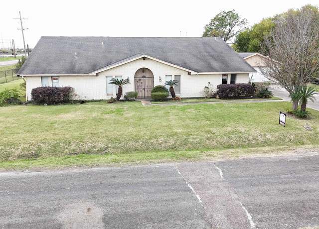 Property at 4728 Fort Worth Ave, Port Arthur, TX 77640, 4 beds, 5 baths