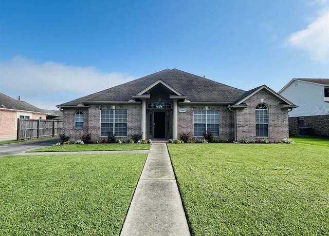 Property at 7060 Westgate Dr, Beaumont, TX 77706, 4 beds, 2.5 baths