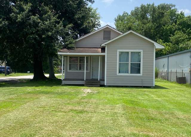 Property at 3402 Lark St, Orange, TX 77630, 3 beds, 1 bath