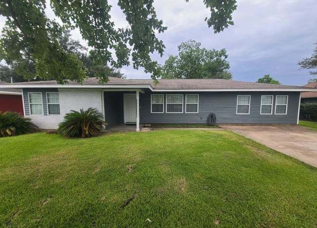 Property at 307 Paula Ave, Bridge City, TX 77611, 3 beds, 1.5 baths