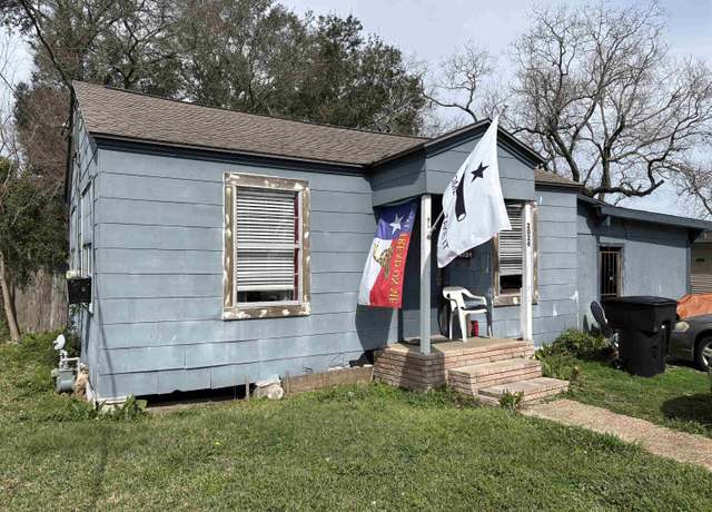 Property at 2024 Avenue F, Nederland, TX 77627, 2 beds, 1 bath