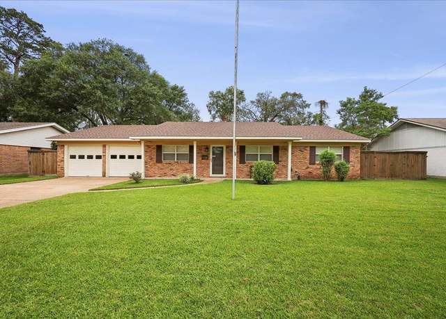 Property at 6250 Carnation Dr, Beaumont, TX 77706, 3 beds, 2 baths