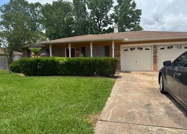 Property at 6750 Greenwood Dr, Beaumont, TX 77706, 4 beds, 2 baths