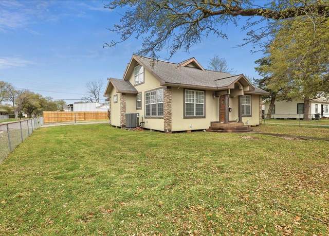 Property at 3401 6th St, Port Arthur, TX 77642, 3 beds, 3 baths