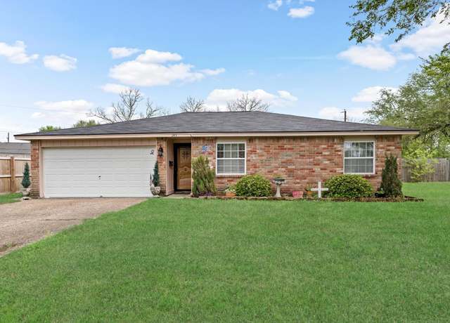 Property at 245 N Clover St, Bridge City, TX 77611, 3 beds, 2 baths