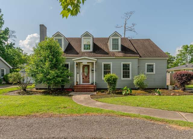 Property at 2635 Gladys Ave, Beaumont, TX 77701, 4 beds, 1 bath