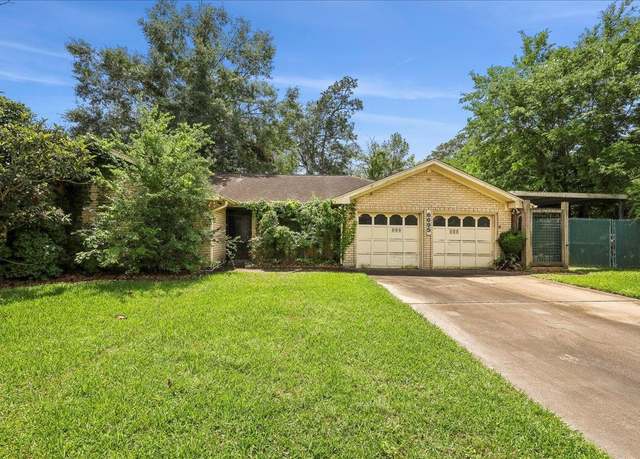 Property at 6695 Westgate Dr, Beaumont, TX 77706, 4 beds, 2 baths