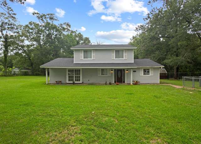 Property at 10741 Oakridge Dr, Lumberton, TX 77657, 5 beds, 2.5 baths