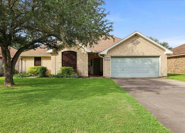 Property at 96 20 Meadowick Dr, Beaumont, TX 77706, 4 beds, 2 baths