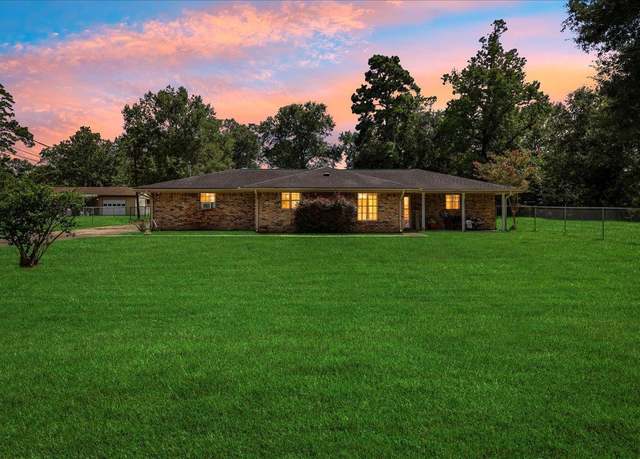Property at 840 Lyndale St, Vidor, TX 77662, 3 beds, 2 baths