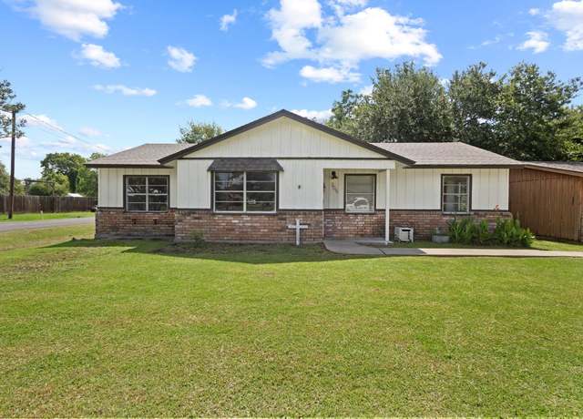 Property at 305 White Oak Trl, Bridge City, TX 77611, 3 beds, 2 baths