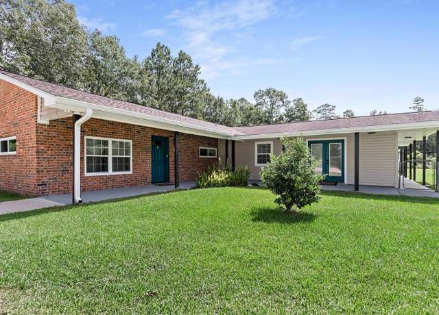 Property at 290 Country Wood Cir, Sour Lake, TX 77659, 3 beds, 2 baths