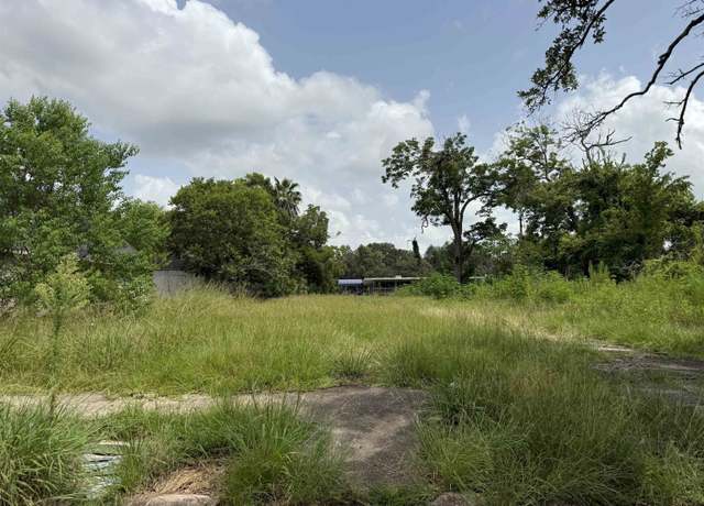 Property at 1308 W Cherry Ave, Orange, TX 77630