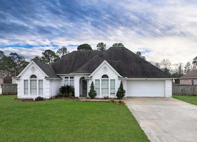 Property at 735 Jacob Cir, Orange, TX 77630, 3 beds, 2 baths