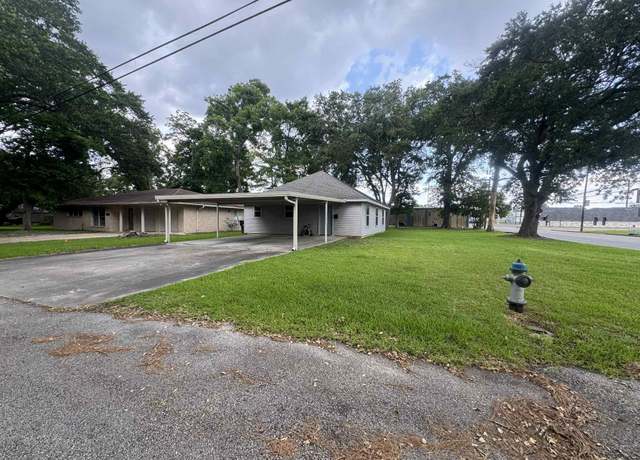 Property at 825 S 12th St, Nederland, TX 77627, 2 beds, 1 bath