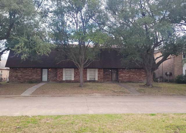 Property at 3106 & 3108 Oakmont Dr, Orange, TX 77630, 3 beds, 2.5 baths