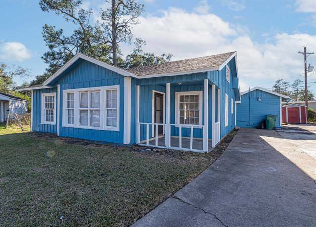Property at 4 Lutcher Circle B, Orange, TX 77630, 3 beds, 1.5 baths